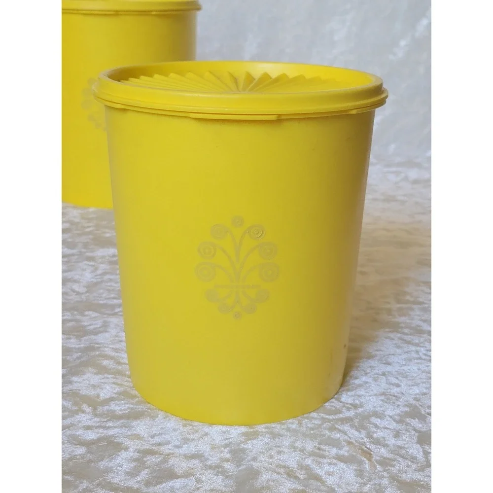 4 Vtg Tupperware Daffodil Sun Yellow Canister Set Sunburst Lids 805 807 809 811